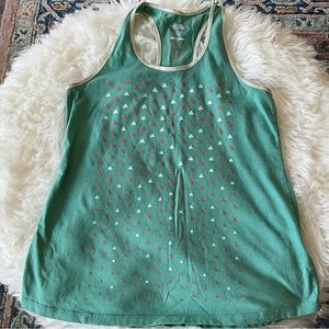 The North Face Summer Tank top Athletic Hike size large slim fit green mountain